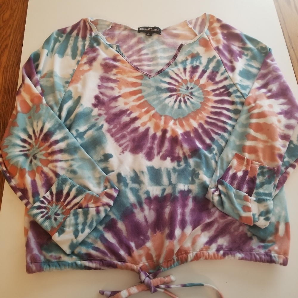 Almost Famous Tie-Dye V-Neck Pullover in Teal, Purple & Peach